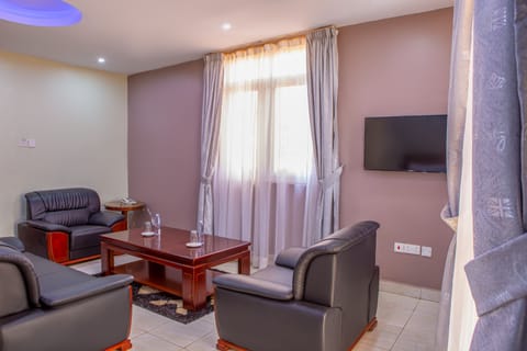 Executive Room | Pillowtop beds, free WiFi, bed sheets