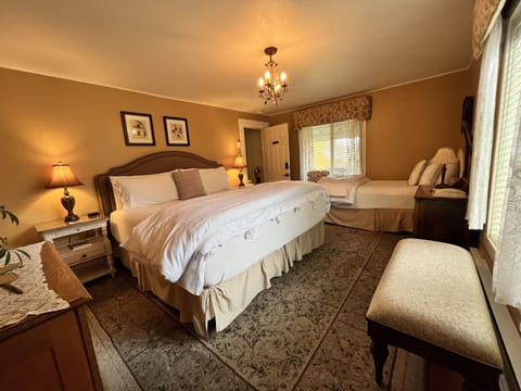 Cedar Room | Premium bedding, individually decorated, individually furnished