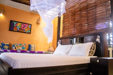 Deluxe Room (Zoé) | Premium bedding, in-room safe, individually decorated