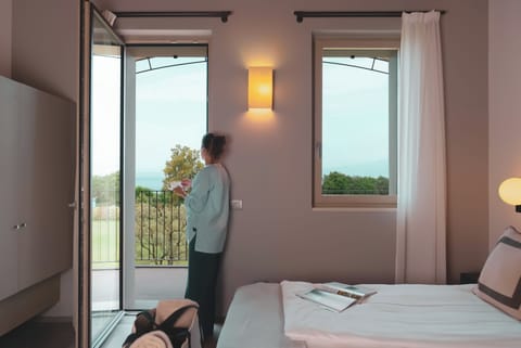 Suite, Lake View | Premium bedding, down comforters, pillowtop beds, minibar