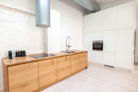 Luxury Apartment | Private kitchen | Fridge, microwave, oven, stovetop