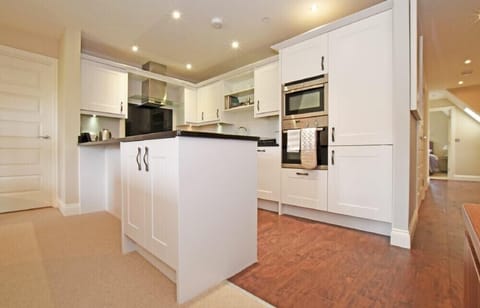 Fridge, dishwasher, cookware/dishes/utensils