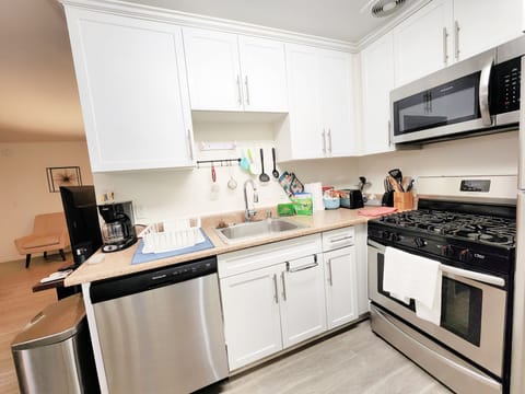 Apartment, 2 Bedrooms | Private kitchen | Full-size fridge, microwave, oven, stovetop