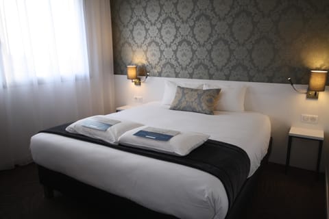 Desk, iron/ironing board, free cribs/infant beds, free WiFi