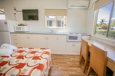 Standard Villa with Kitchenette | Private kitchenette | Fridge, microwave, coffee/tea maker, electric kettle