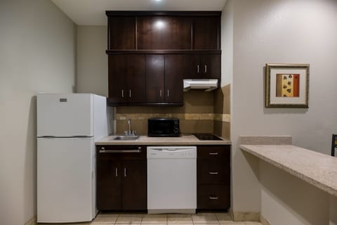 Full-size fridge, microwave, coffee/tea maker