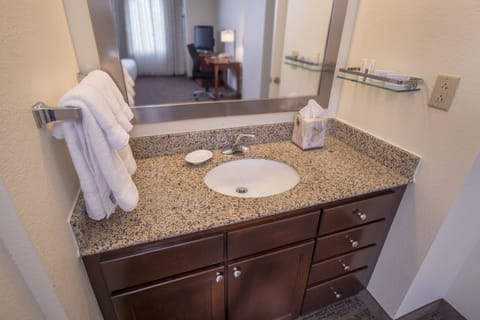 Suite, 2 Bedrooms, Non Smoking | Bathroom sink