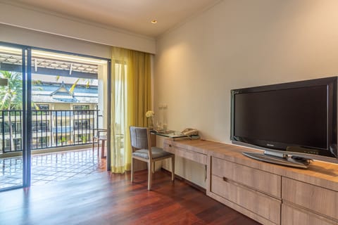 Suite, 1 Bedroom, Terrace | Living area | LED TV