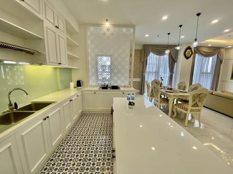 Design Penthouse | Private kitchen | Full-size fridge, microwave, oven, stovetop