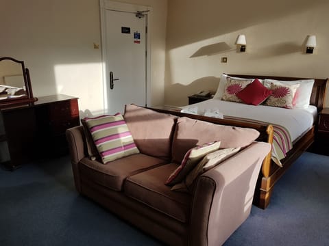 Deluxe Double Room 4 | Iron/ironing board, free WiFi