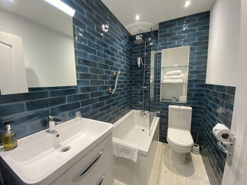 King Suite, Annex Building, Sea View | Bathroom shower