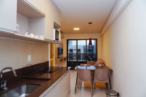 Executive Apartment | Private kitchen | Fridge, microwave, blender, toaster oven