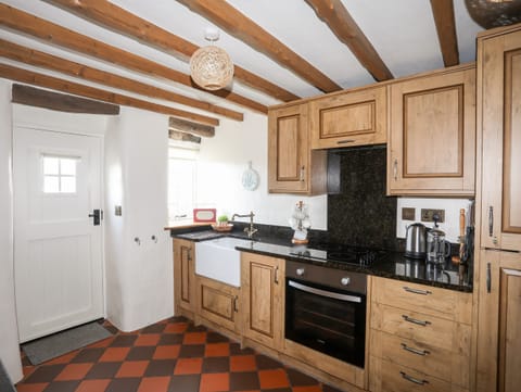 Fridge, dishwasher, electric kettle, toaster