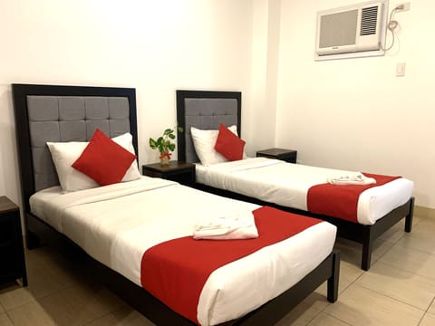 Superior Twin Room | Desk, rollaway beds, free WiFi, bed sheets