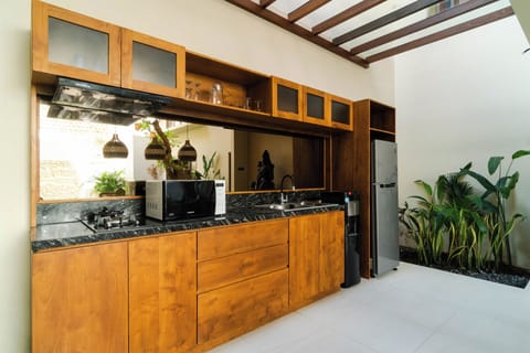 VILLA KAMU | Private kitchenette