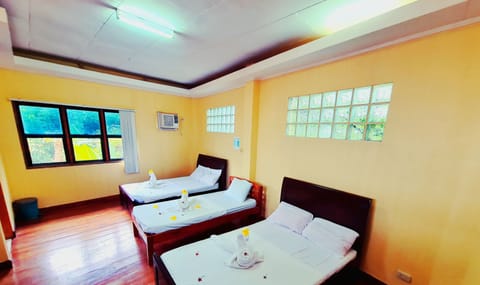 Exclusive Triple Room, 3 Bedrooms, Balcony | Individually decorated, individually furnished, laptop workspace