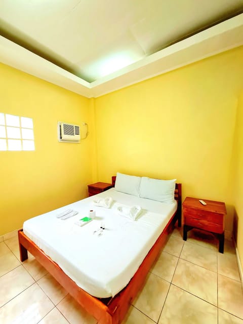 Deluxe Room, 1 Double Bed, Private Bathroom | Individually decorated, individually furnished, laptop workspace