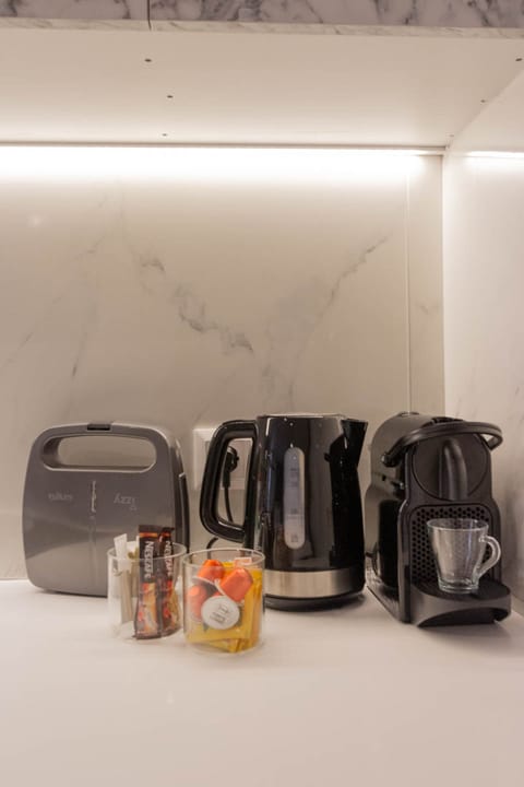 Basic Apartment | Coffee and/or coffee maker