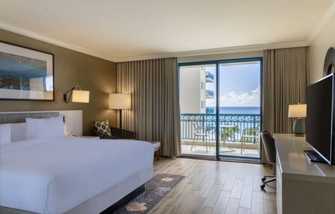 Room, 1 King Bed, Accessible, Ocean View | Minibar, in-room safe, desk, laptop workspace