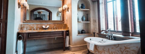 Presidential Suite | Bathroom | Separate tub and shower, deep soaking tub, designer toiletries