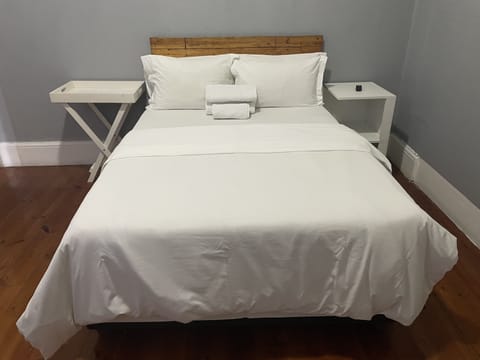 Basic Room | Individually furnished, iron/ironing board, free WiFi, bed sheets