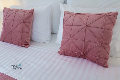 Exclusive Suite | Premium bedding, memory foam beds, in-room safe, laptop workspace