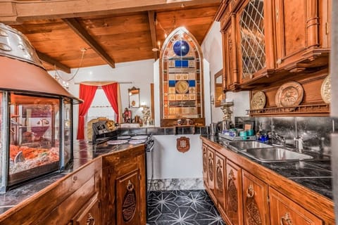 Camelot | Private kitchen | Coffee/tea maker