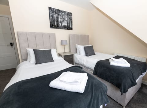 Comfort Double or Twin Room | Bathroom | Shower, hair dryer, towels, toilet paper