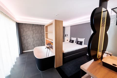 Luxury Double Room | Premium bedding, in-room safe, soundproofing, free WiFi