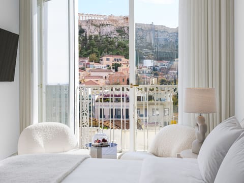 Acropolis Junior Suite | Premium bedding, minibar, in-room safe, individually decorated