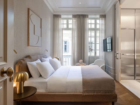 Balcony Athenian Room | Premium bedding, minibar, in-room safe, individually decorated