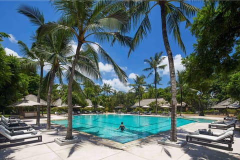 Outdoor pool, pool umbrellas