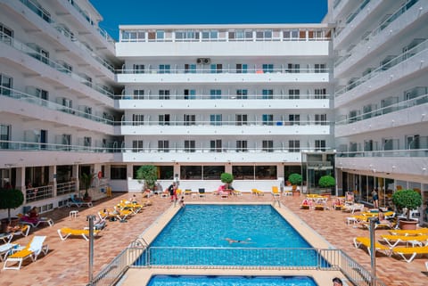 Indoor pool, outdoor pool, sun loungers