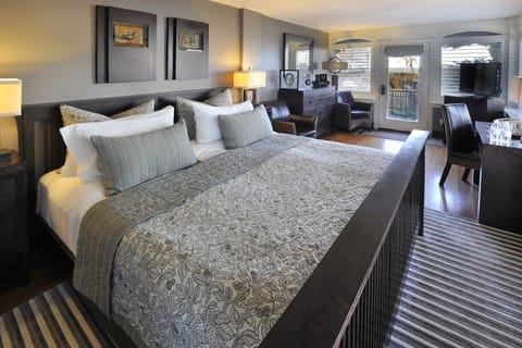 Premium Room, 1 King Bed | Premium bedding, pillowtop beds, individually decorated