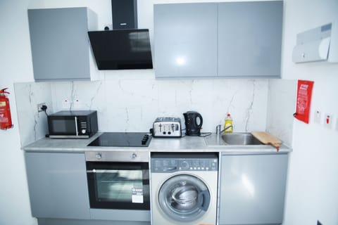 Studio | Private kitchen | Fridge, microwave, oven, stovetop