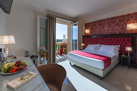 Superior Room, Balcony, Garden View | Egyptian cotton sheets, premium bedding, down comforters, free minibar