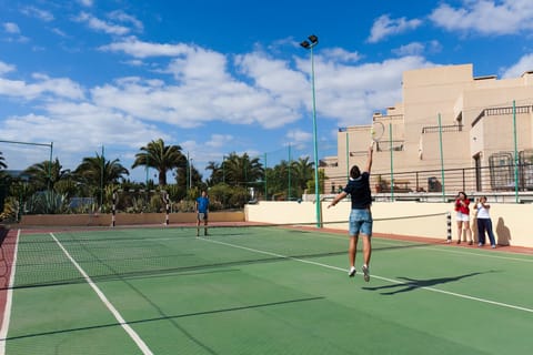 Tennis court