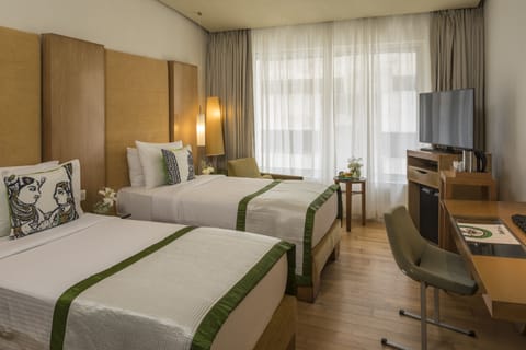 Deluxe Twin Room | Premium bedding, minibar, in-room safe, desk