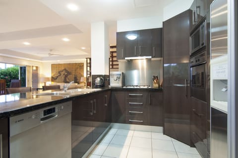 Villa Paradise	 | Private kitchen | Espresso maker, electric kettle, toaster, cleaning supplies