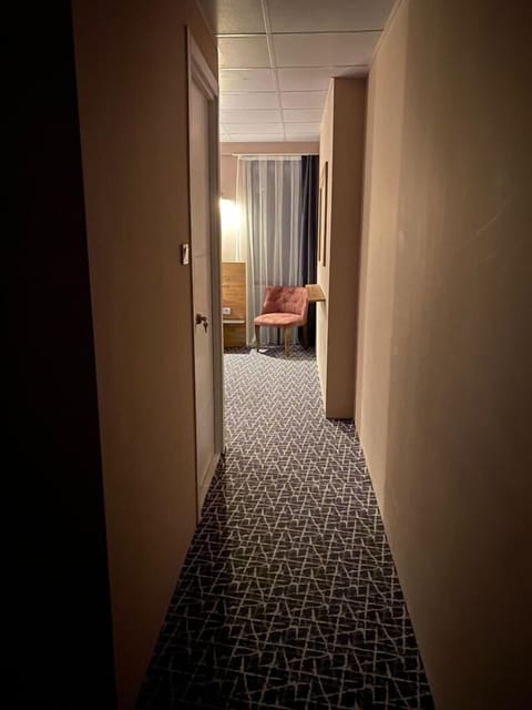 Standard Room, 1 Bedroom, Smoking, City View | Egyptian cotton sheets, premium bedding, free WiFi