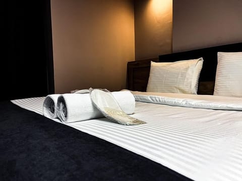 City Room, 1 Bedroom, Smoking, City View | Egyptian cotton sheets, premium bedding, free WiFi