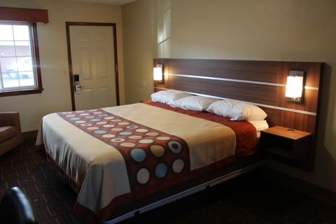 Standard Room, 1 King Bed, Non Smoking | Egyptian cotton sheets, premium bedding, memory foam beds, desk