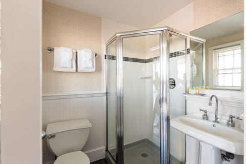 Classic Queen | Bathroom | Shower, designer toiletries, hair dryer, bathrobes