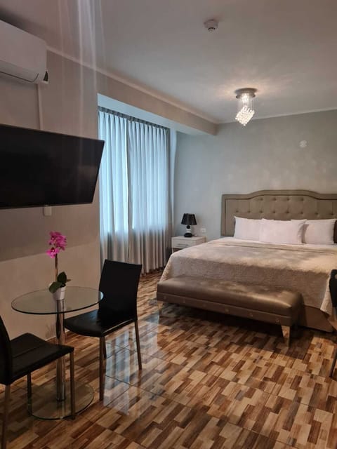 Business Room, City View | Free WiFi, bed sheets