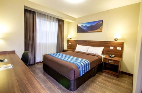 Standard Double Room | Desk, laptop workspace, soundproofing, free WiFi