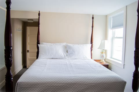 Classic Single Room | Egyptian cotton sheets, premium bedding, pillowtop beds, free WiFi