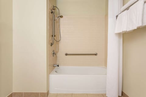 Room, Accessible, Non Smoking | Bathroom | Combined shower/tub, free toiletries, hair dryer, towels