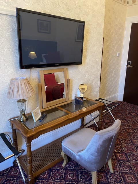Superior Double or Twin Room | Blackout drapes, iron/ironing board, free WiFi
