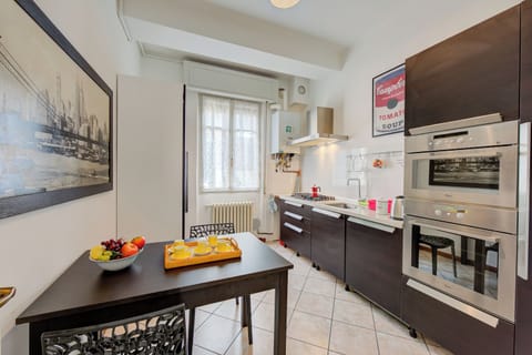 Standard Apartment, 2 Bedrooms (Casa Rachele Stresa Centro) | Private kitchen | Fridge, microwave, oven, stovetop