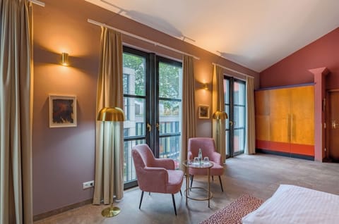 Family Room | Soundproofing, free WiFi, bed sheets